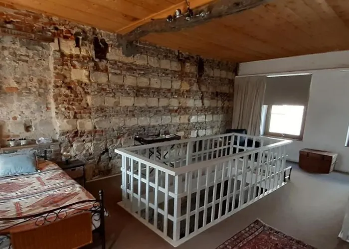 Apartment Uniek Stadspand, Compleet Woonhuis